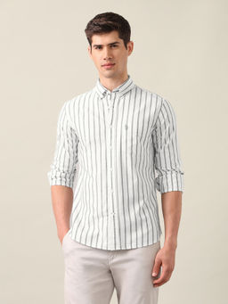 U.S. POLO ASSN. - Men's White Vertical Striped Oxford Shirt