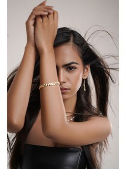 Royal Pitarah - Majestic Regal Gold Chain Bracelet