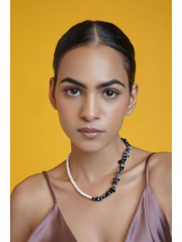 Royal Pitarah - Sumatra Black Onyx and Amazonite Pearl Necklace