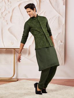 Vastramay - Men Georgette Solid Kurta with Churidar and Nehru Jacket (Set of 3)