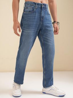 HIGHLANDER - Men Relaxed Fit Mid-Rise Heavy Fade Jeans