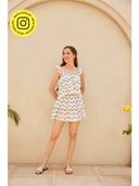 Off White color option, Currently selected