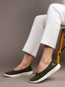 Carlton London - Patterned Comfort Casual Ballerinas Olive