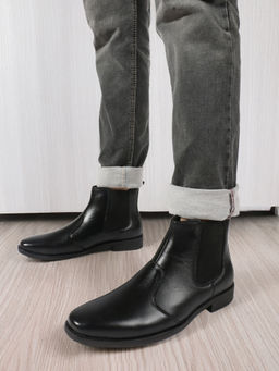 Carlton London - Leather Casual Chelsea Boots Black
