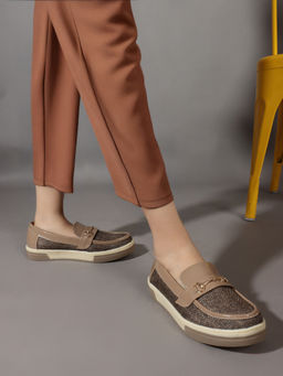 Carlton London - Textured Slip-On Horsebit Detail Loafers Beige