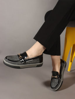 Carlton London - Textured Slip-On Horsebit Detail Loafers Black