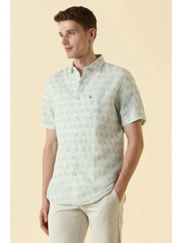 Allen Solly - Men White Regular Fit Print Half Sleeves Casual Shirt