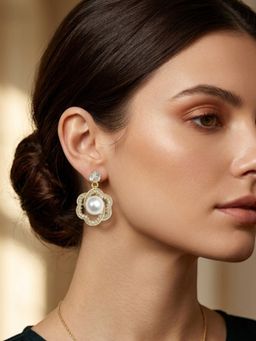 Accessher - White Brass Women Pearl Earrings