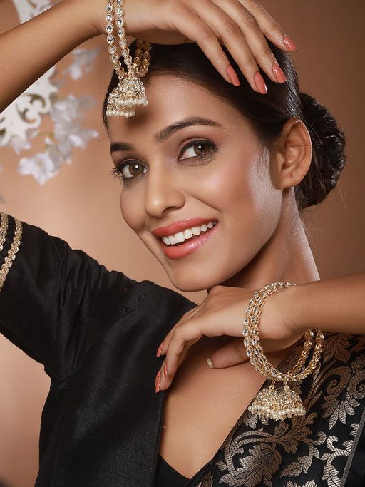 Aatmana 22K Gold-Plated White Kundan-Studded & Pearl Beaded Handcrafted Bangle (Set of 4)