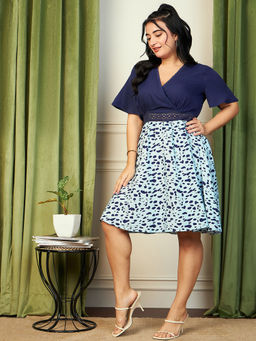 KASSUALLY - CURVE BY KASSUALLY Animal Print Overlap V-Neck Lace Detailed Dress