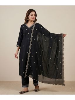 MUFFLY - Black Twill Net Border and Delicate Buti Embroidery Dupatta