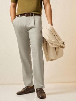 The Bear House - Men Grey Solid Formal Trouser