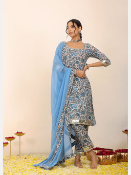 Kaori By Shreya - Blue & White Floral Printed Kurta with Pant & Dupatta (Set of 3)
