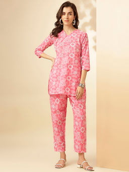 Shaily - Women's Pink Floral Printed Cotton Blend Casual Co-Ord (Set of 2)
