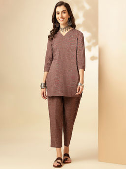 Shaily - Women's Brown Floral Printed Cotton Blend Casual Co-Ord (Set of 2)