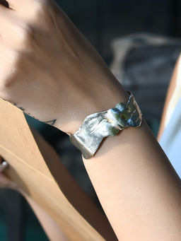 Kassa - Silver Ash Cuff