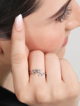 Zavya - Leafy Beauty Rhodium Plated Leaf Adjustable Ring