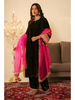 SAYARISH - Mehndi Green Lace Work Velvet Kurta with Pant and Dupatta