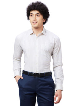 Park Avenue - Slim Fit Checks Medium White Shirt