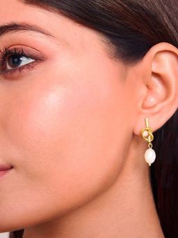 ELRA - 18K Gold Plated Pearl Glow Knot Earrings