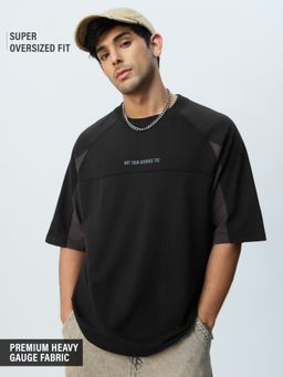 The Souled Store - Oversized: Not Your Average Black T-Shirt