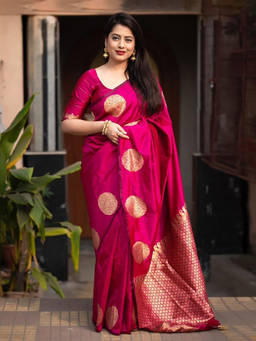 Mirraw - Women Fuchsia Pink Zari Woven Silk Blend Saree with Unstitched Blouse