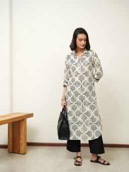 Pink Fort - Pure Cotton Straight Three-Quarter Sleeve Collared Kurta with Pant