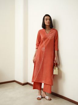 Pink Fort - Cotton Printed A-Line Three-Quarter Sleeve V-Neck Asymmetric Hem Kurta with Pant