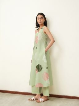 Pink Fort - Cotton A-Line Sleeveless V-Neck Kurta with Pant