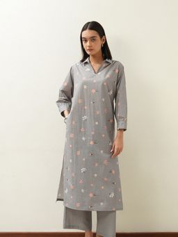Pink Fort - Pure Cotton A-Line Floral Three-Quarter Sleeves Collared Kurta with Pant