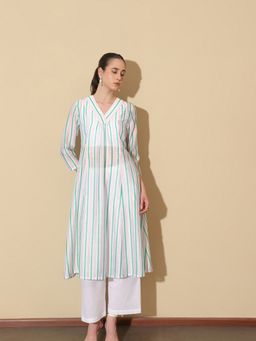 Pink Fort - Chanderi Striped Three-Quarter Sleeves V-Neck Kurta with Pant