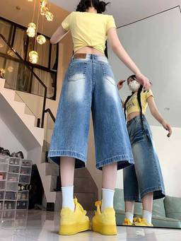 SYKON - Slim Retro Lightning Pattern Three-Quarter Denim Shorts