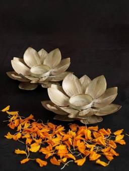 The Home Co - Metal Ivory Lotus Tealight Holder (Pack of 2)