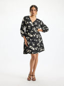 Black color option, Sold out, Currently selected