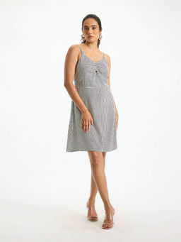 Virgio - Raahi Soft Houndstooth Viscose Dress with Pockets