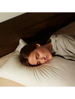Nordic Sleep - Foss flakes Comfort-I Body Pillow with Cover