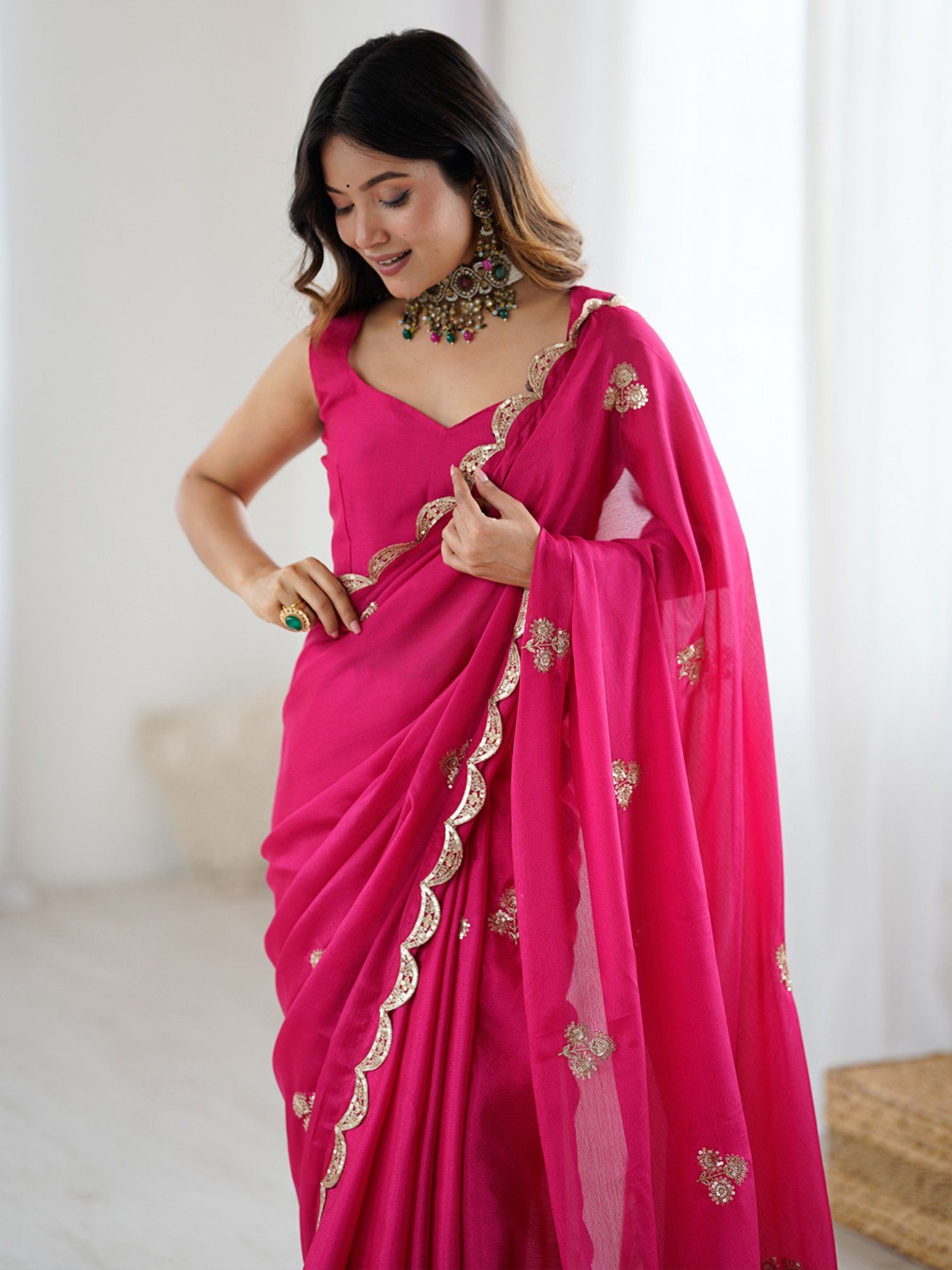 Women Chiffon Embellished Pink Saree with Unstitched Blouse-image-6