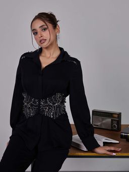 Maenaam - Black Maris Saeng Shirt with Belt