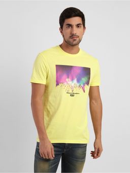 Levi's - Men Graphic Printed Crew Neck T-shirt-yellow