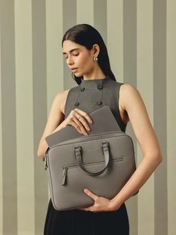 MIRAGGIO - Grey Aero 15 Inch Crossbody Laptop Bag with Detachable Strap (M)