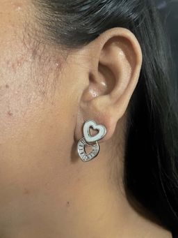 Digital Dress Room - Fresh Water Pearl Hearts Stud Earrings