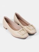 Cream color option, Sold out, Currently selected