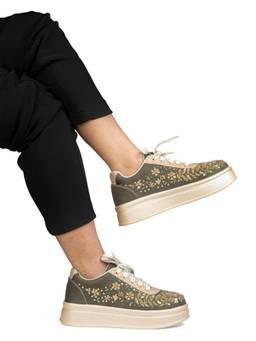 RETTROSE - Green Devyani Embellished Platform Sneakers