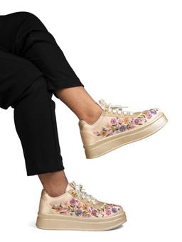 RETTROSE - Beige Meher Floral Embellished Sneakers