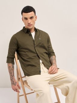 The Bear House - Mens Olive Slim Fit Solid Woven Casual Shirt