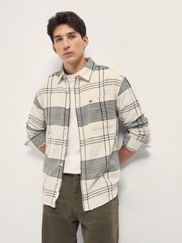 The Bear House - Mens Off White Relaxed Fit Checked Cotton Woven Casual Shirt
