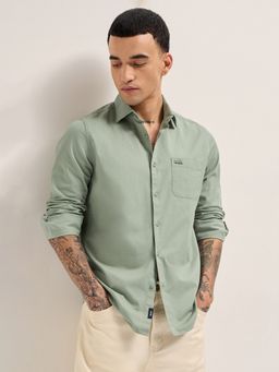 The Bear House - Mens Green Slim Fit Solid Woven Casual Shirt