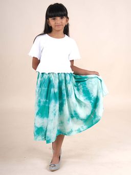 KiddoPanti - Girls Solid Tee with Green Tie and Dye Flared Skirt (Set of 2)