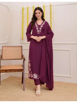 Gahan - Womens Viscose Rayon Straight Solid Kurta with Pant & Dupatta