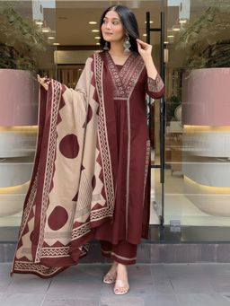 Gahan - Womens Viscose Rayon Straight Solid Kurta with Pant & Dupatta